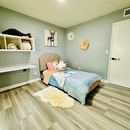 Apartment Cozy Modern Rose House *