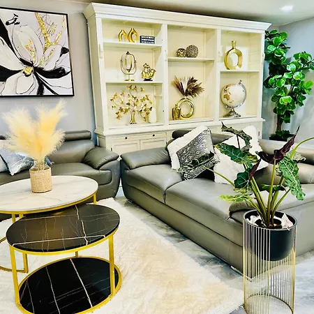 Cozy Modern Rose House Garden Grove