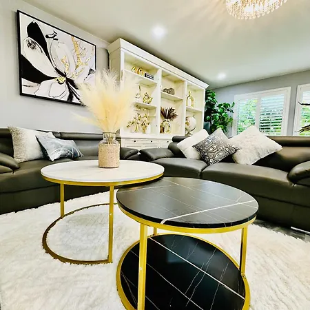 Apartment Cozy Modern Rose House *